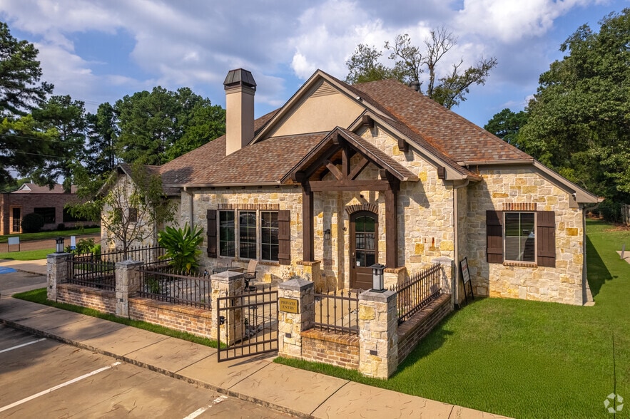 More Photos Of 1518 Colony Cir, Longview Office For Sale