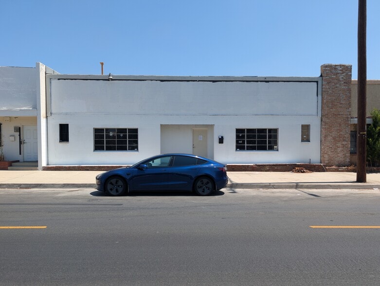 Primary Photo Of 7624 San Fernando Rd, Sun Valley Industrial For Lease