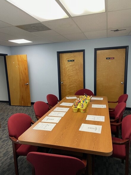 More Photos Of 660-670 Lincoln St, Portsmouth Unknown For Lease