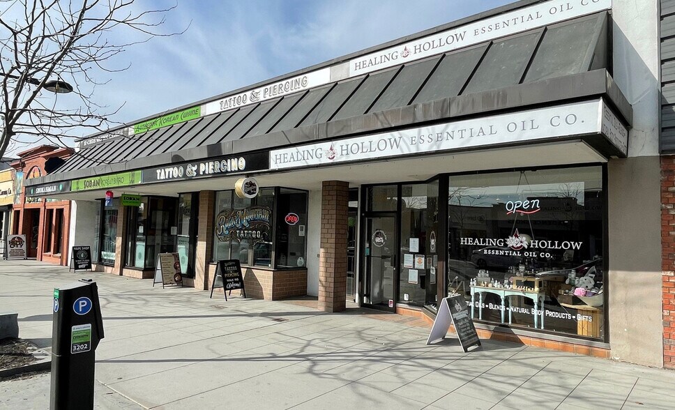 More Photos Of 591 Bernard Av, Kelowna Storefront For Sale