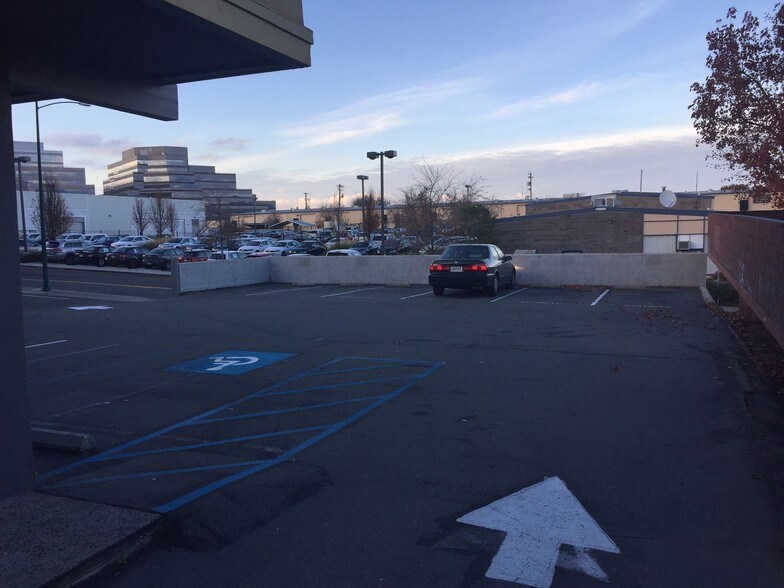 More Photos Of 554 Ygnacio Valley Rd, Walnut Creek Office For Sale