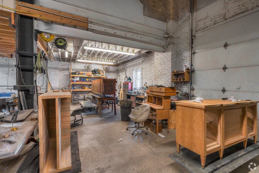 More Photos Of 3050 N Western Ave, Chicago Industrial For Lease