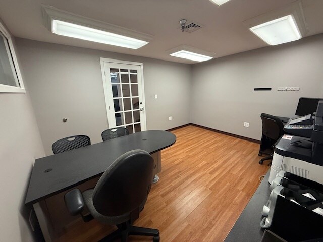More Photos Of 3850 Main St, Bridgeport Office For Lease