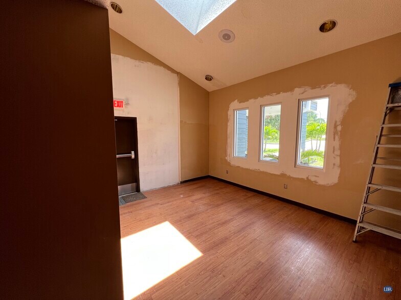 More Photos Of 1849 Jess Parrish Ct, Titusville Medical For Lease