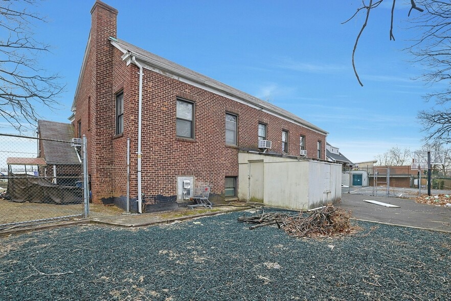 More Photos Of 311 Central Park Ave, Yonkers Specialty For Sale