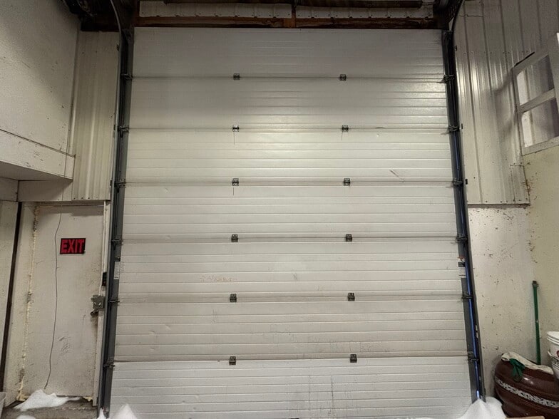 More Photos Of 11 Gifford St, Pittsfield Warehouse For Sale