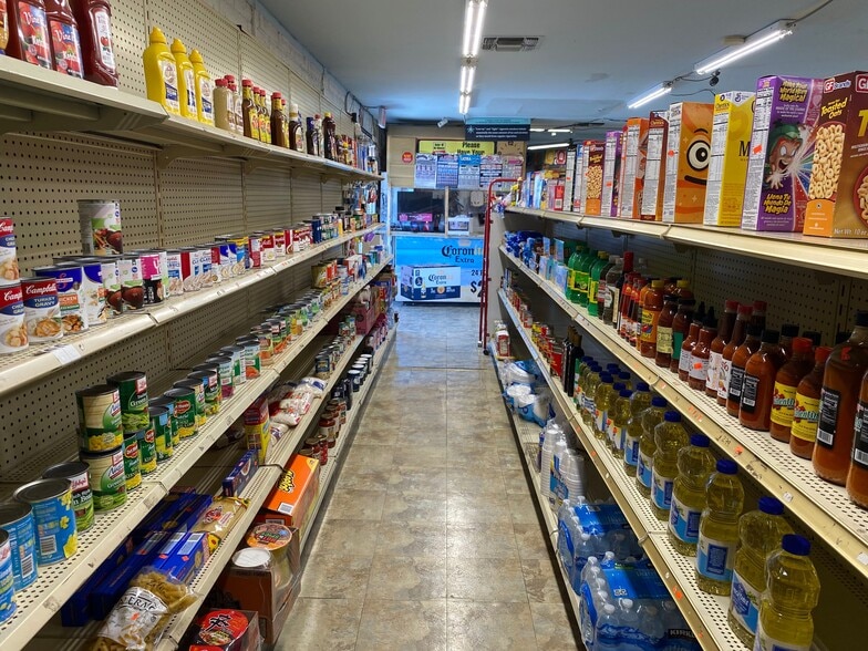 More Photos Of 11817 W Thunderbird Rd, El Mirage Convenience Store For Sale