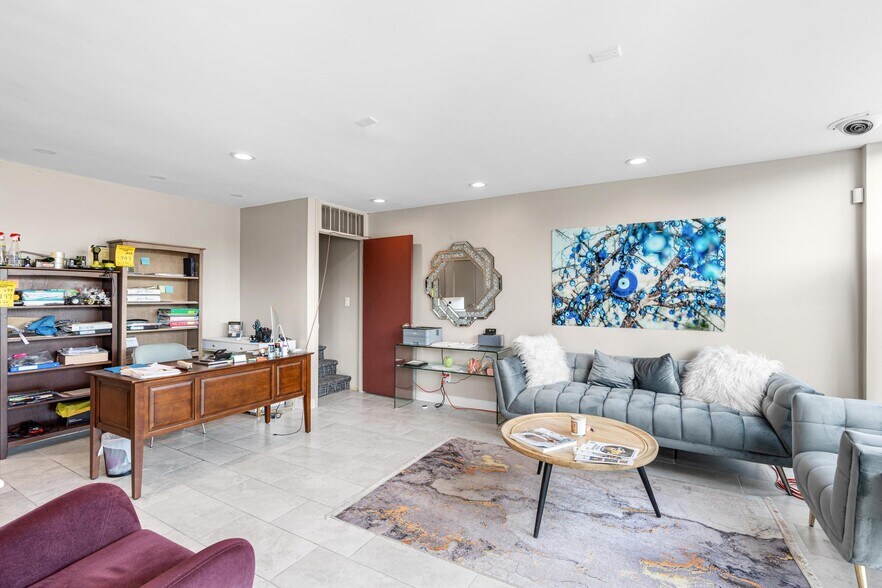 More Photos Of 1500 E Commercial Blvd, Fort Lauderdale Freestanding For Sale