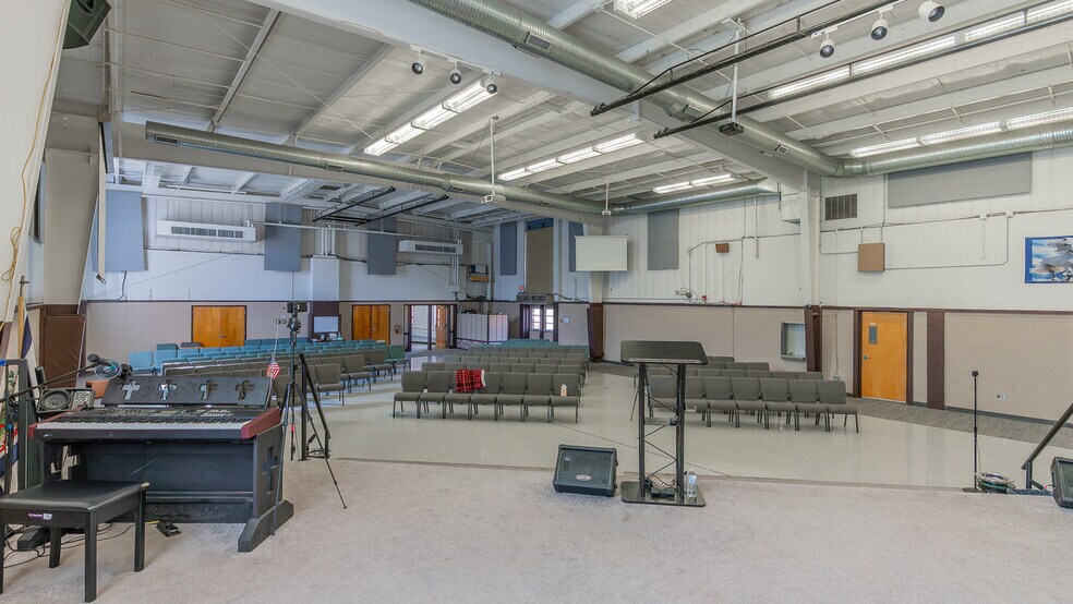 More Photos Of 81 Evick Dr, Franklin Flex For Sale