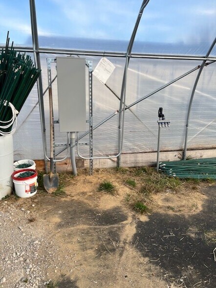 More Photos Of 6810 Sheridan Rd, Vassar Warehouse For Sale