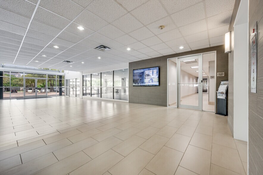 More Photos Of 300 Decker Dr, Irving Office For Lease