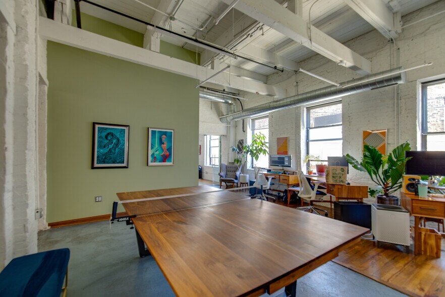 More Photos Of 1821 W Hubbard St, Chicago Loft Creative Space For Lease