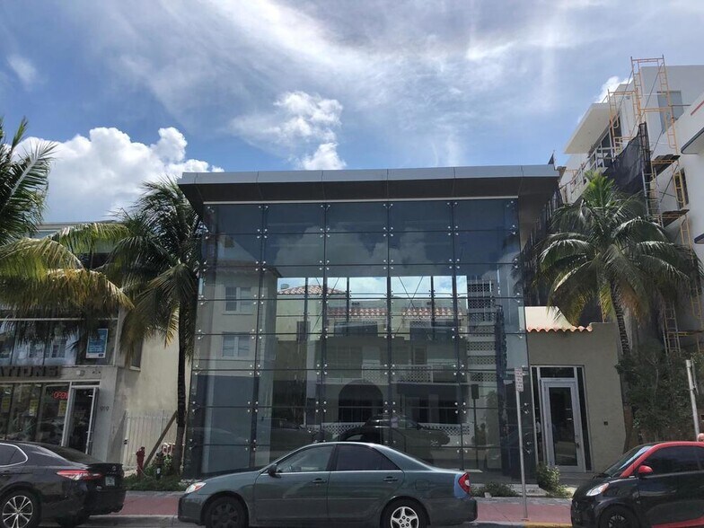 More Photos Of 909 Collins Ave, Miami Beach Restaurant For Sale