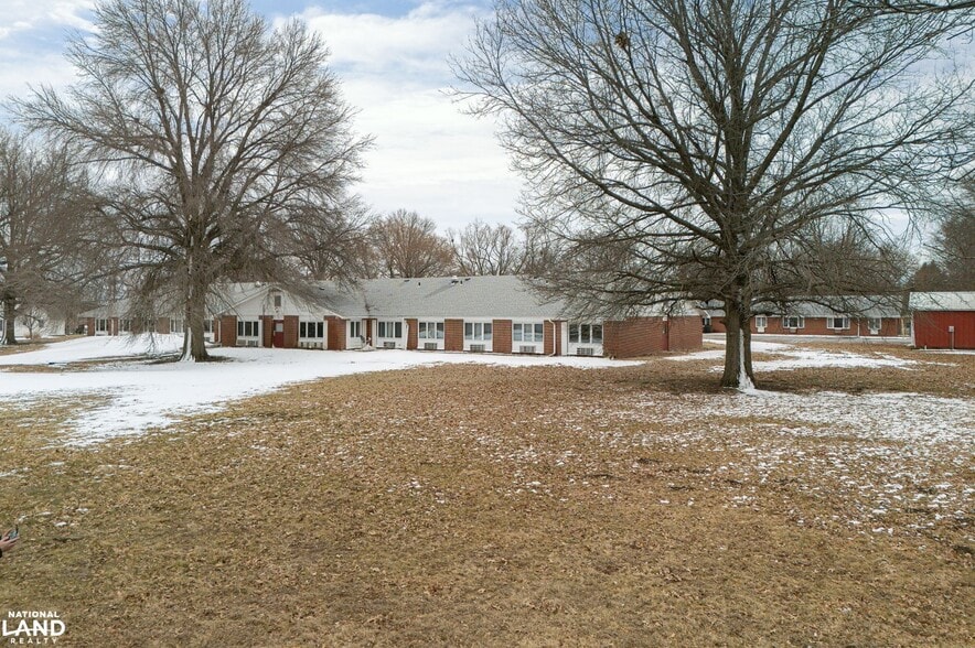 More Photos Of 300 Cedar St, Tarkio Skilled Nursing Facility For Sale