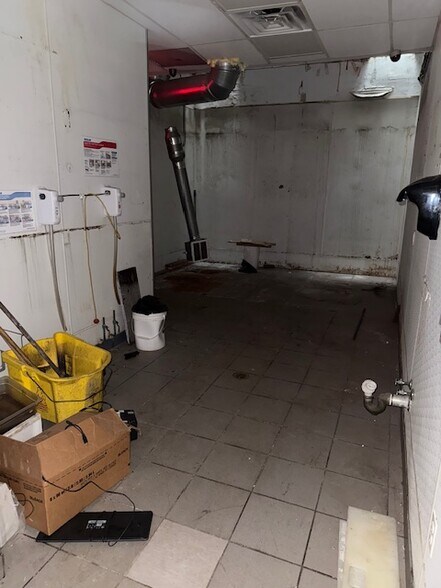 More Photos Of 520-528 Clarkson Ave, Brooklyn Storefront For Lease