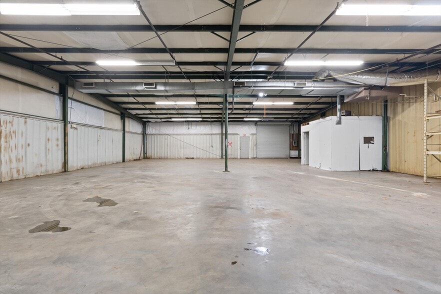 More Photos Of 1811-1813 Old Estill Springs Rd, Tullahoma Warehouse For Sale
