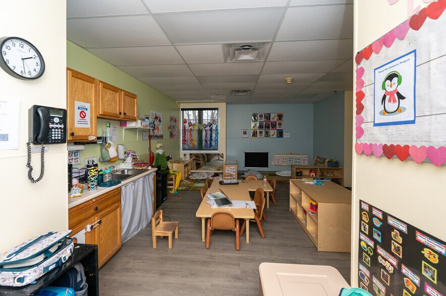 More Photos Of 36 Sparhawk St, Amesbury Daycare Center For Sale
