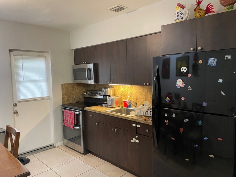 More Photos Of 2200 SW 42nd Ave, Fort Lauderdale Multifamily For Sale