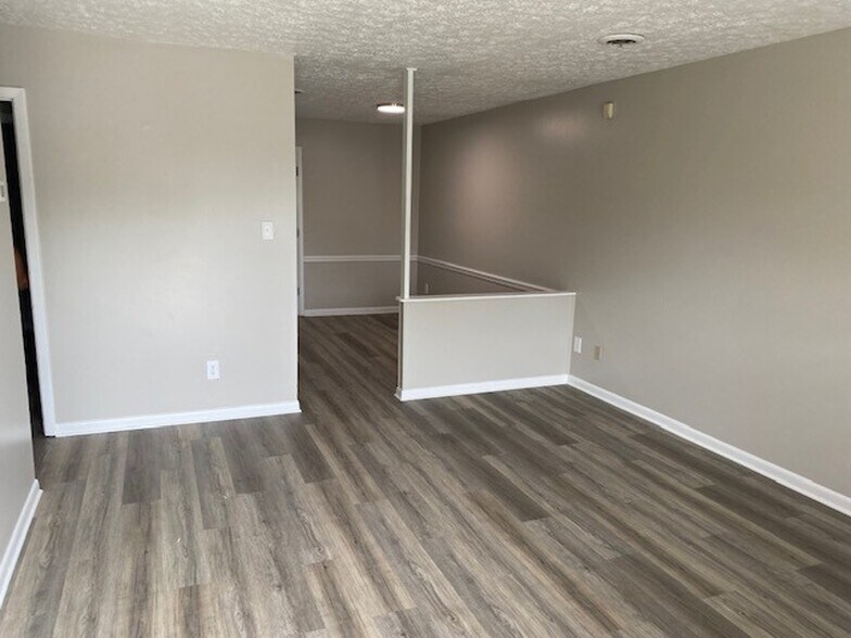 More Photos Of 1133-1144 Berkshire Rd, Fayetteville Apartments For Sale