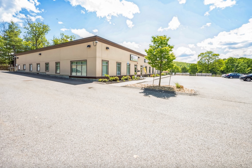 More Photos Of 50 Whalon St, Fitchburg Medical For Sale