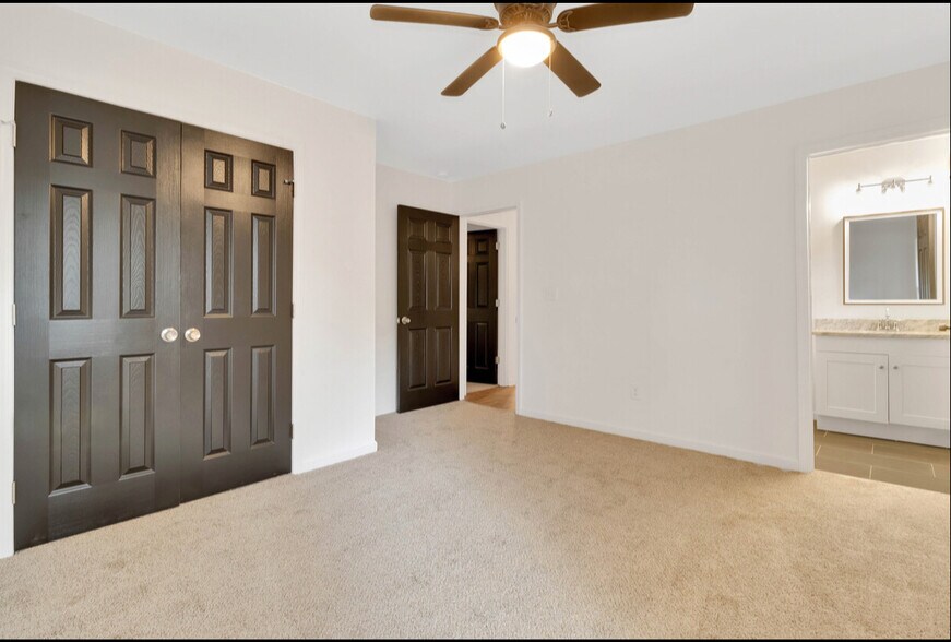 More Photos Of 2307 Veterans Memorial Hwy SW, Austell Flex For Sale