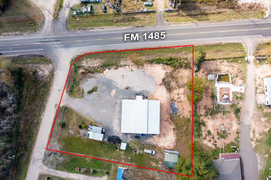 More Photos Of 22725 Lost Lake Dr, New Caney Light Distribution For Sale