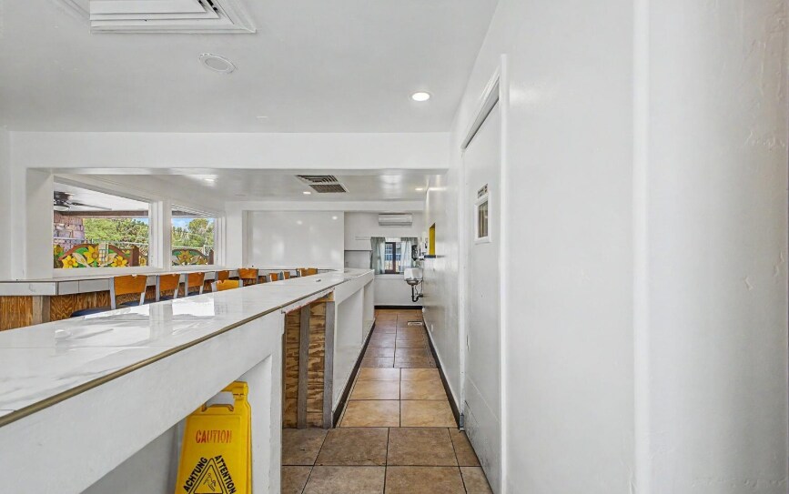 More Photos Of 801 E Broadway Rd, Mesa Fast Food For Sale