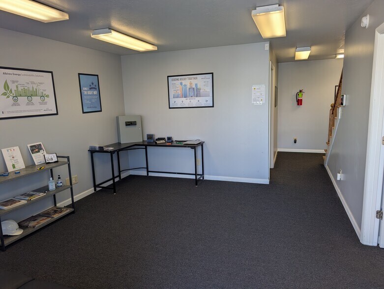 More Photos Of 6111 S Stratler St, Murray Flex For Lease