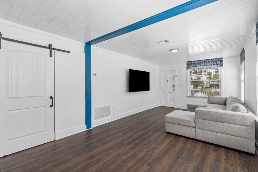 More Photos Of 126 NE 4th Ave, Delray Beach Apartments For Sale