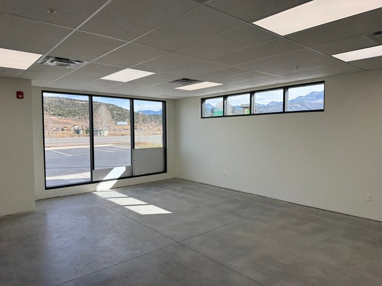 More Photos Of 205 Jasper Pl, Ridgway General Retail For Sale