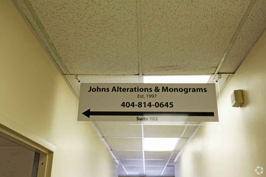 More Photos Of 3867 Roswell Rd NE, Atlanta Office For Lease