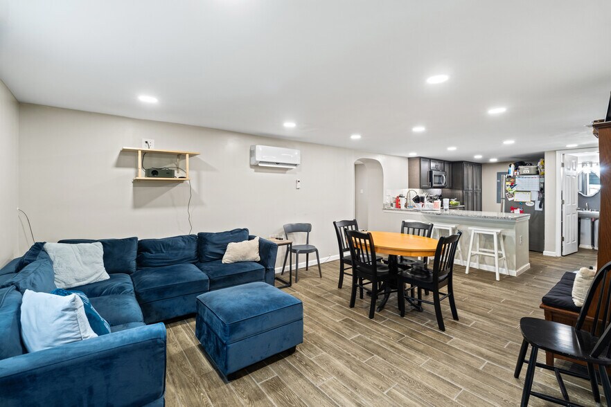 More Photos Of 217 W 28th St, Buena Vista Apartments For Sale