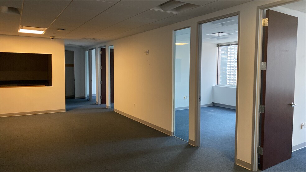 More Photos Of 805 Third Ave, New York Office For Lease