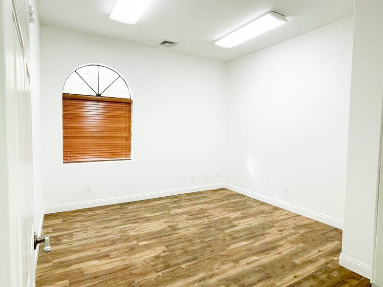 More Photos Of 1480 E Calvada Blvd, Pahrump Medical For Lease