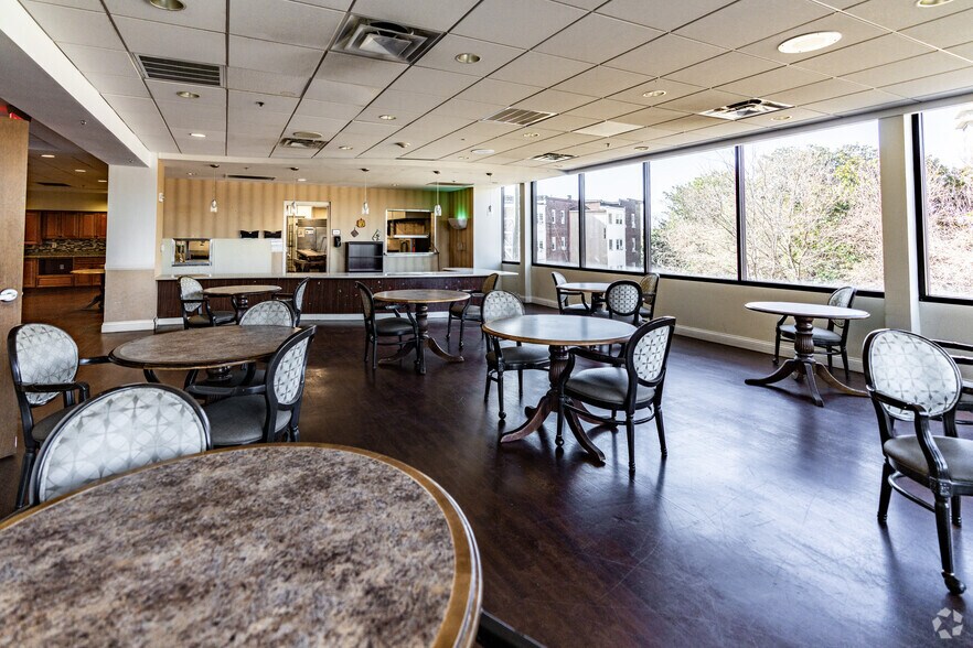 More Photos Of 1710 Magnolia Blvd, Nashville Assisted Living For Sale