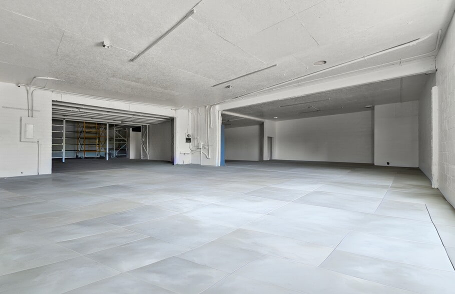 More Photos Of 1130 N Maclay Ave, San Fernando Warehouse For Lease