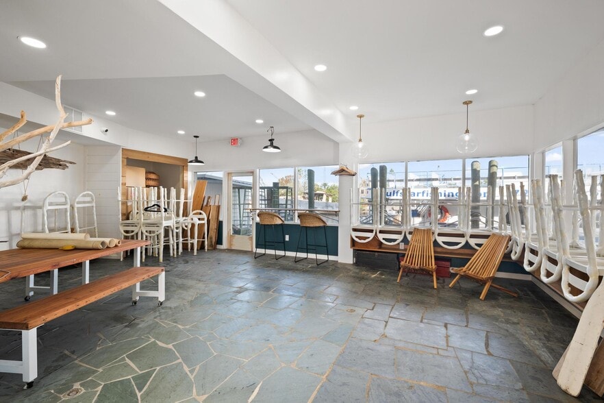 More Photos Of 810 Dodecanese Blvd, Tarpon Springs Marina For Sale