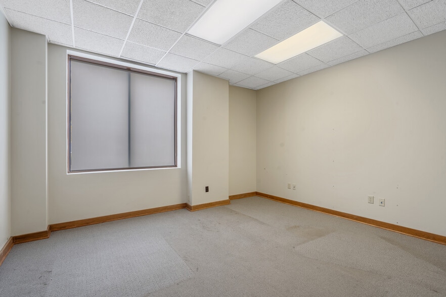 More Photos Of 344 W Genesee St, Syracuse Loft Creative Space For Lease