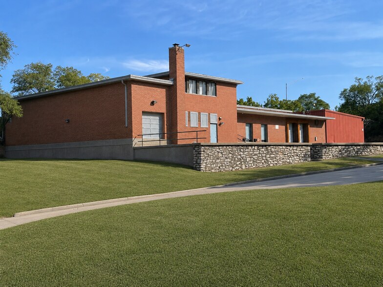 Primary Photo Of 1400 E 2nd St, Kansas City Manufacturing For Sale