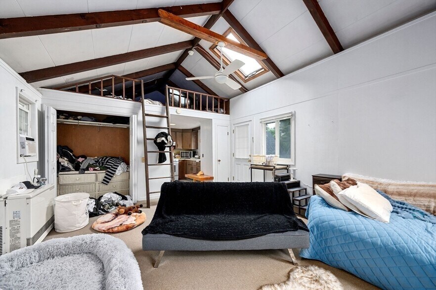 More Photos Of 37 School St, Hyannis Apartments For Sale