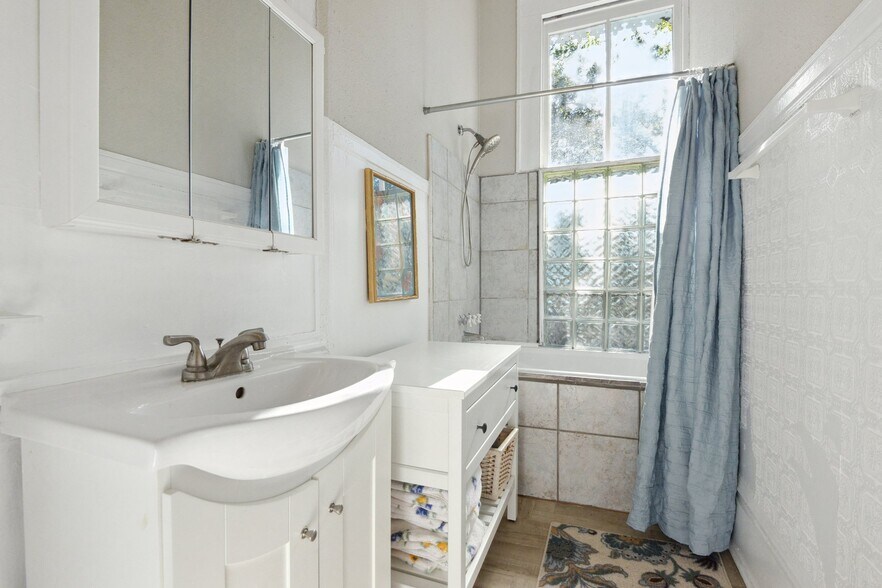 More Photos Of 1933 Esplanade Ave, New Orleans Multifamily For Sale