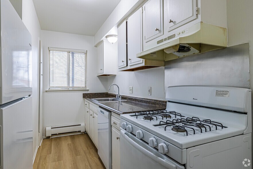 More Photos Of 6401 Middlebelt Rd, Garden City Apartments For Sale