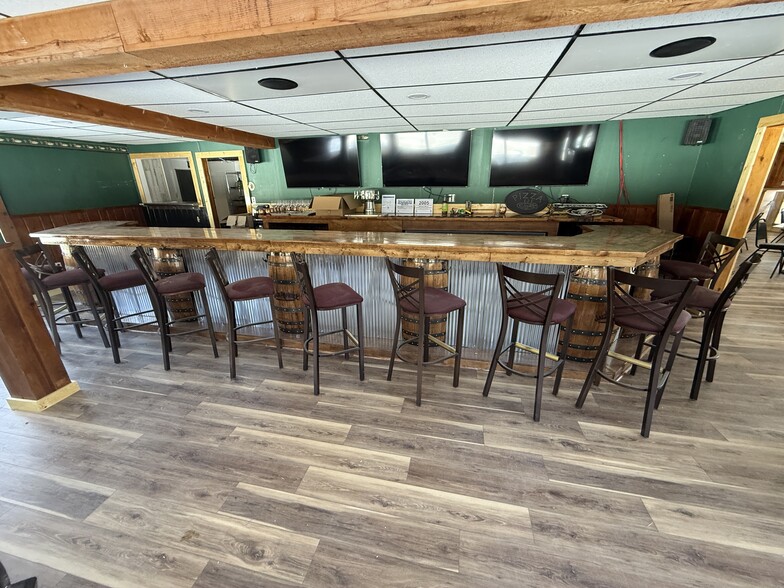 More Photos Of 1640 W US-2, Crystal Falls Restaurant For Sale