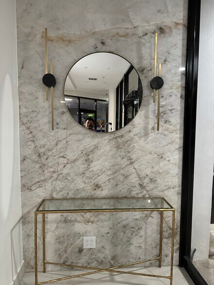 More Photos Of 2929 E Commercial Blvd, Fort Lauderdale Office Residential For Lease