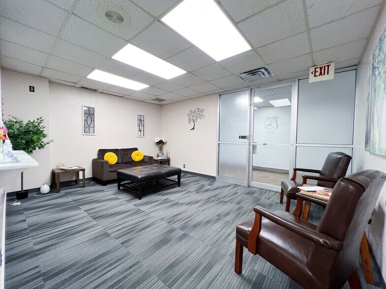 More Photos Of 5300 N Meridian Ave, Oklahoma City Medical For Lease