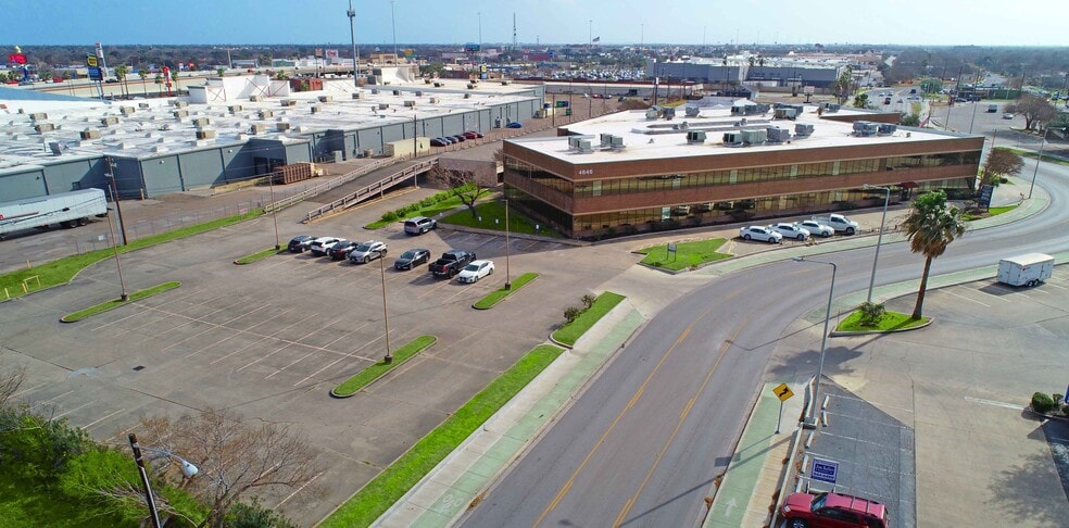 More Photos Of 4646 Corona Dr, Corpus Christi Office For Lease