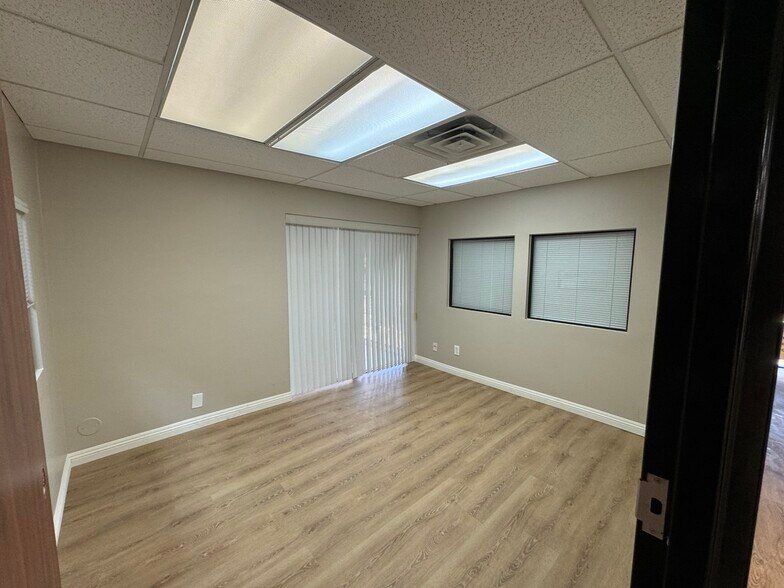 More Photos Of 2225 E Flamingo Rd, Las Vegas Unknown For Lease