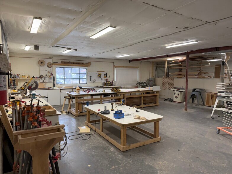 More Photos Of 415 Juanita St, Colorado Springs Warehouse For Lease