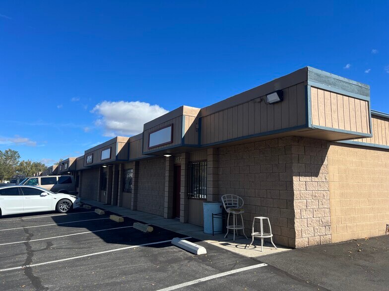 More Photos Of 397-399 Greg St, Sparks Light Distribution For Lease