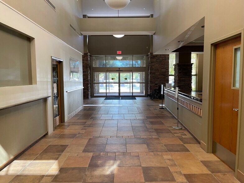 More Photos Of 13213 W 21st St N, Wichita Medical For Lease
